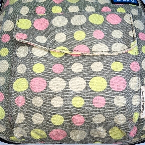 Kavu Limited Edition Tan With Pink & Yellow Polka Dot Canvas Rope Crossbody Bag - Picture 6 of 12